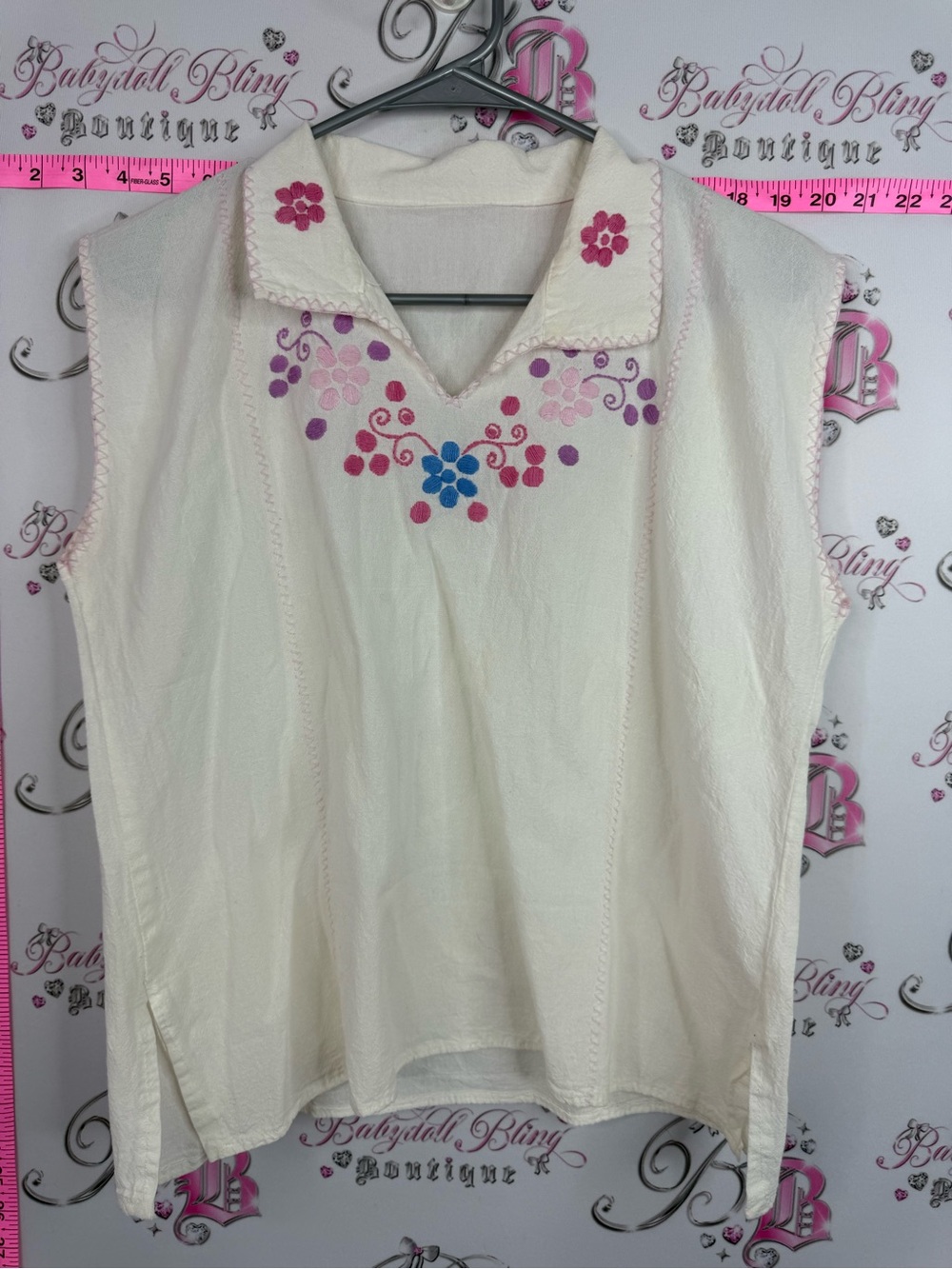 Tank top Cream Embroidered Sleeveless Collared Top with Floral Motif